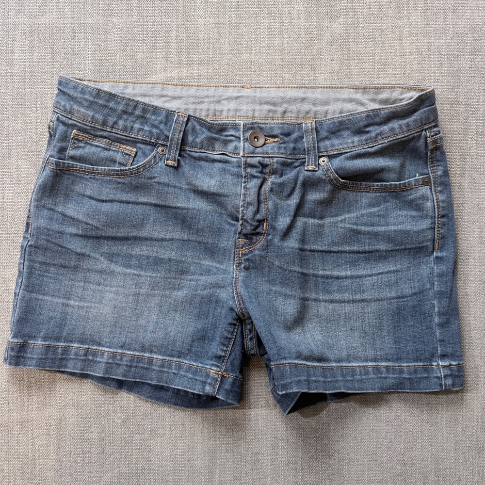 JCP Womens Denim Shorts Medium Wash Blue Jean Size 8 M3 13 4 Inch Inseam